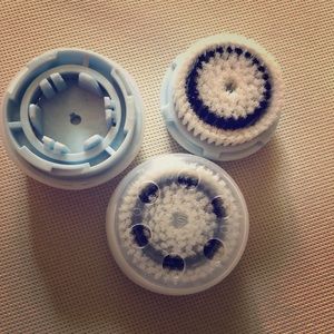 Clarisonic brush head : NEW Delicate brush heads